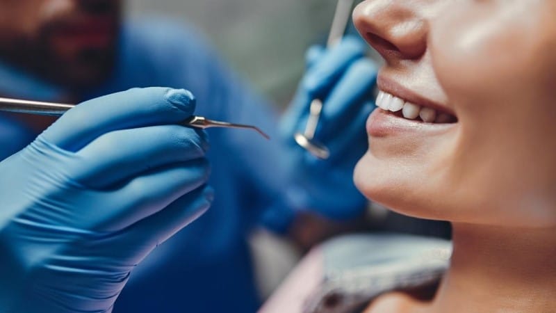 כתרים לשיניים